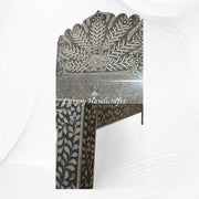 Peacock Inlay Bed – Dark Grey Mother of Pearl